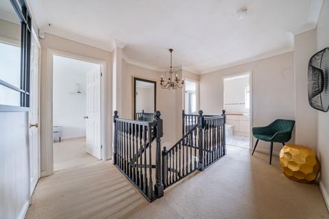 212a Leesons Hill, Chislehurst, BR7 6QH