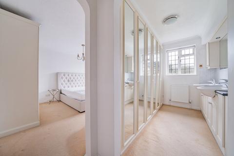 212a Leesons Hill, Chislehurst, BR7 6QH