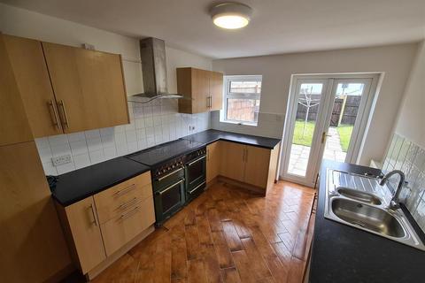 1 bedroom flat to rent, Windsor Road, Penarth