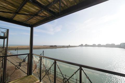 2 bedroom flat for sale, Macquarie Quay, Eastbourne BN23