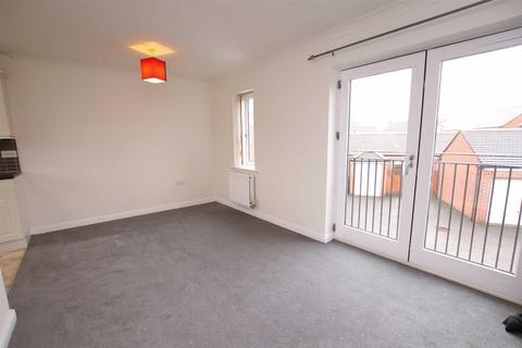 2 bedroom flat to rent, Vaughan Road, Timperley, Altrincham