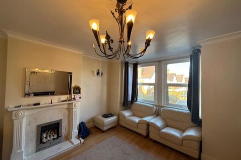 3 bedroom maisonette to rent, Radnor Road, Harrow HA1