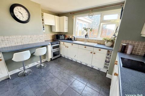 3 bedroom end of terrace house for sale, Fraser Place, Plymouth PL5