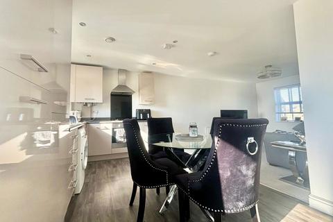 2 bedroom flat for sale, Ackers Drive, Ebbsfleet Valley, Kent, DA10