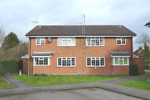 2 bedroom maisonette to rent, Summerleys Road, Princes Risborough