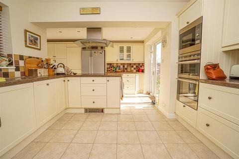 3 bedroom detached house for sale, Old London Road, Hastings