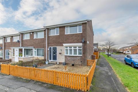 3 bedroom terraced house for sale, Culloden Walk, Killingworth, NE12