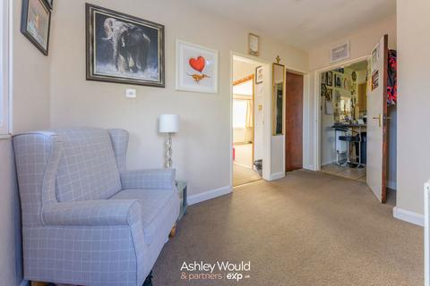 31 Brookwillow Road, Halesowen, B63 1BU