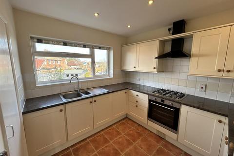 3 bedroom terraced house to rent, Overbury Court, Hereford