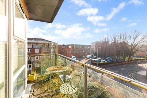 2 bedroom apartment for sale, The Cloisters, Rickmansworth, Hertfordshire, WD3