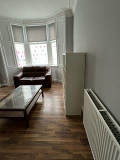 2 bedroom flat to rent, Bolton Drive, Mount Florida, Glasgow, G42