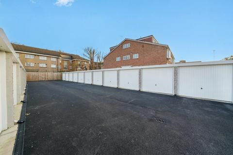 36 Devana End, Carshalton, SM5 2NL