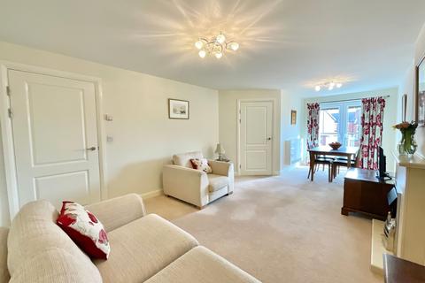 2 bedroom apartment for sale, High Street, Wolstanton, ST5