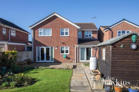 4 bedroom link detached house for sale, Branscombe Drive, Royal Wootton Bassett, SN4 8