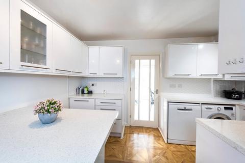 10 Tenby Road, Welling, DA16 1EN