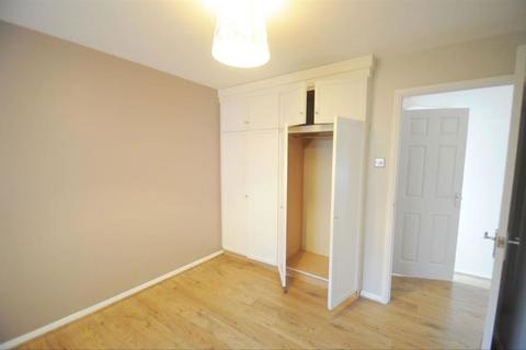 2 bedroom flat to rent, Glenville Grove, London SE8