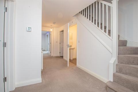 4 Whitebred Chase, Whitehouse, Milton Keynes, MK8 1AX