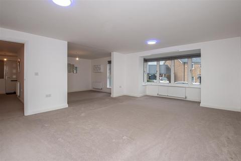 4 Whitebred Chase, Whitehouse, Milton Keynes, MK8 1AX