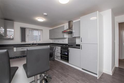 4 Whitebred Chase, Whitehouse, Milton Keynes, MK8 1AX