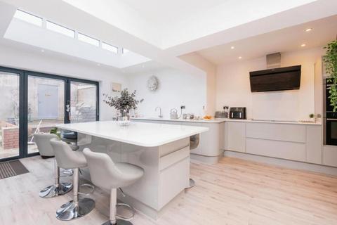 4 bedroom semi-detached house for sale, Bedminster Road, Bedminster, Bristol, BS3 5NJ