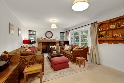 4 bedroom semi-detached house for sale, Ellesmere Road, Weybridge, Surrey, KT13