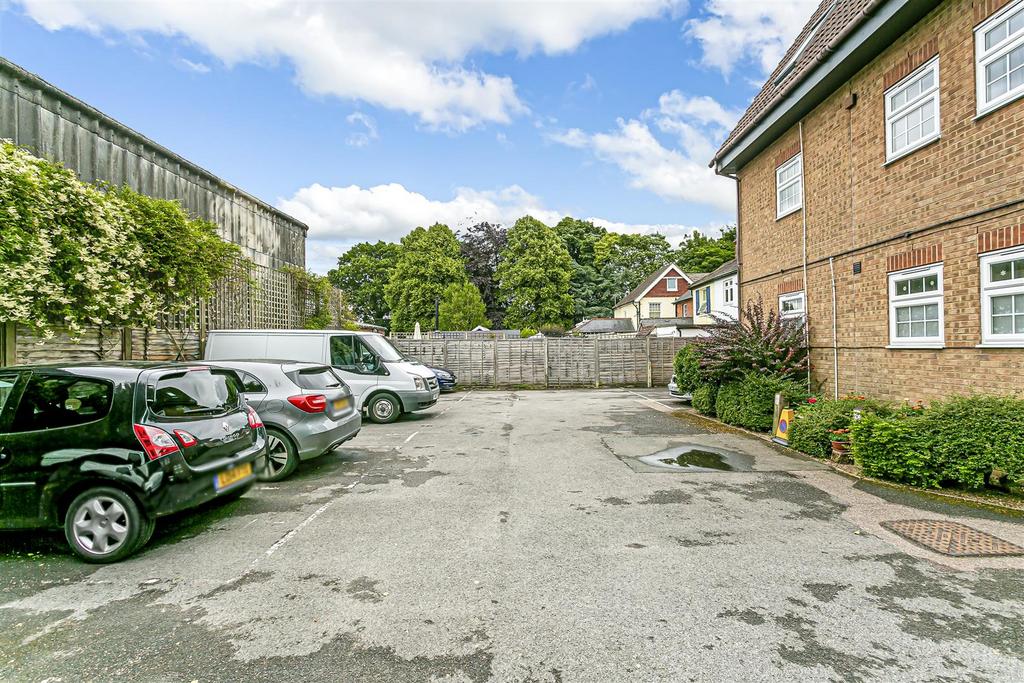 Flat-diceland-road-banstead-105.jpg