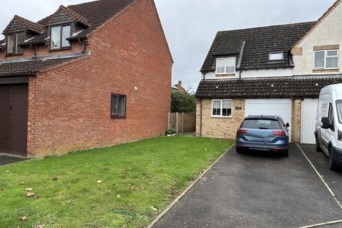 3 bedroom house to rent, Water Wheel Close, Gloucester GL2