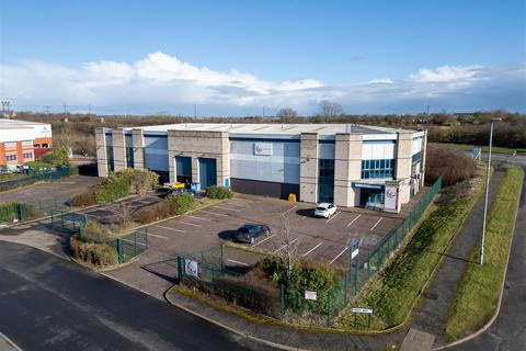 Industrial unit to rent - Finch Way, Hemdale Business Park, Nuneaton
