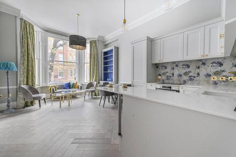 2 bedroom flat for sale, Cromwell Crescent, Kensington, London, SW5