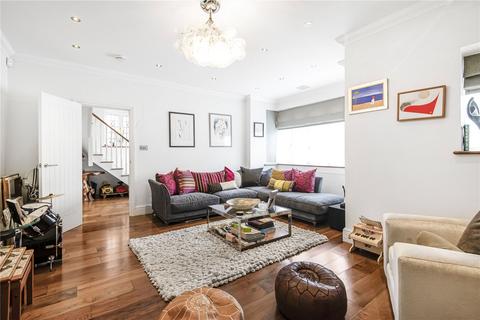 22 Meadway, London, N14 6NL