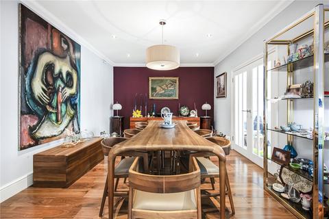 22 Meadway, London, N14 6NL