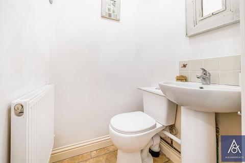 8 Burnham Place, Syresham, Brackley, NN13 5HT