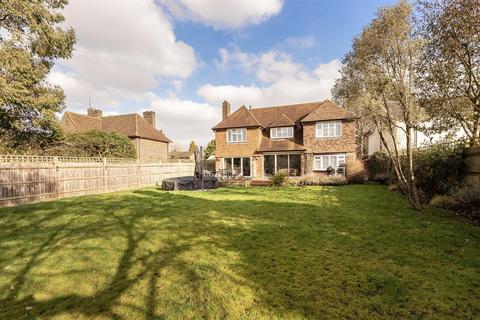 4 bedroom house for sale, Dellcroft Way, Harpenden