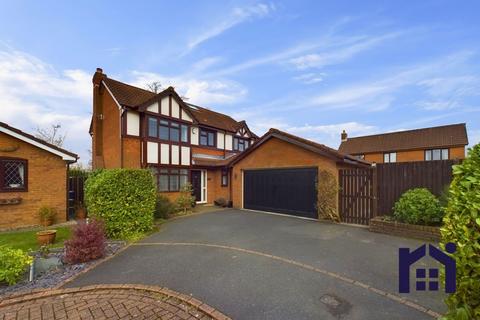 5 bedroom detached house for sale, Evergreen Avenue, Leyland, PR25 3AW