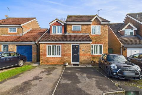 4 bedroom detached house for sale, Langstone Close, Maidenbower RH10