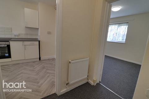 2 bedroom flat to rent, Warstone's Gardens, Wolverhampton