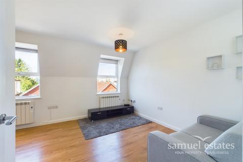 Station Road, Addlestone, KT15