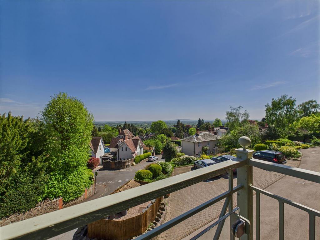 CAM02541 G0-PR0447-STILL004.jpg