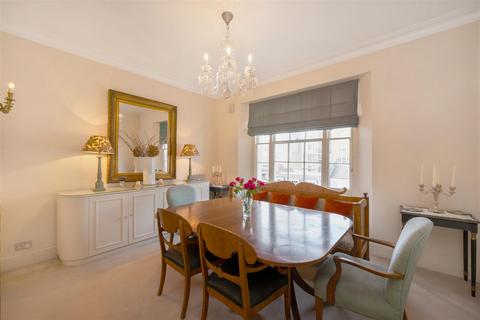 5 bedroom triplex for sale, Eaton Place, Belgravia, SW1X.