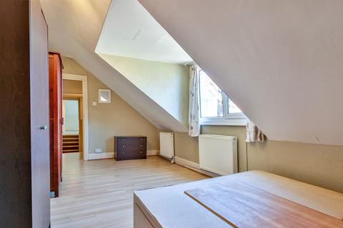 2 bedroom flat for sale, Fishermans Avenue