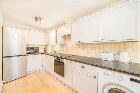 2 bedroom flat to rent, Macleod Street, London SE17