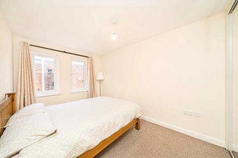 2 bedroom flat to rent, Macleod Street, London SE17