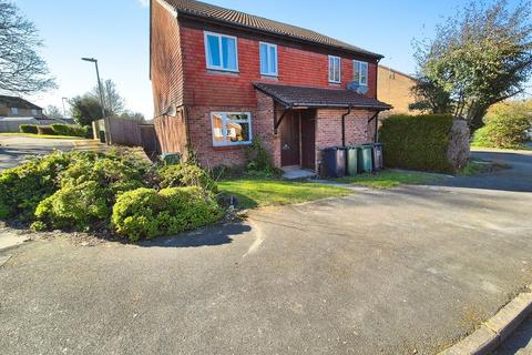 1 bedroom ground floor maisonette to rent, Hogarth Close, Basingstoke RG21