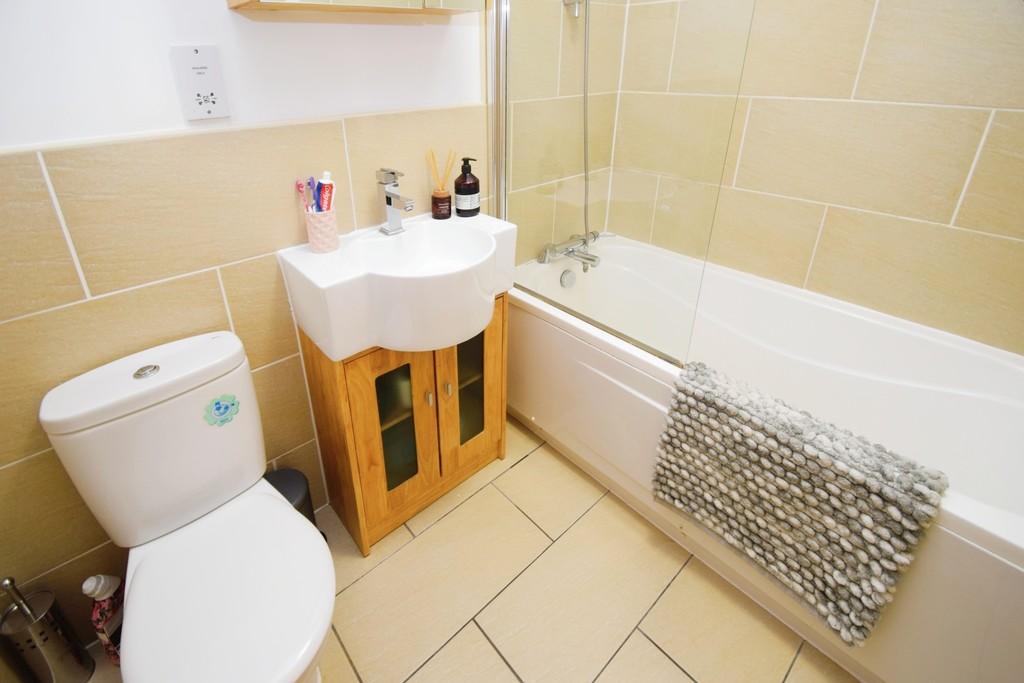 8b038e40-Bathroom