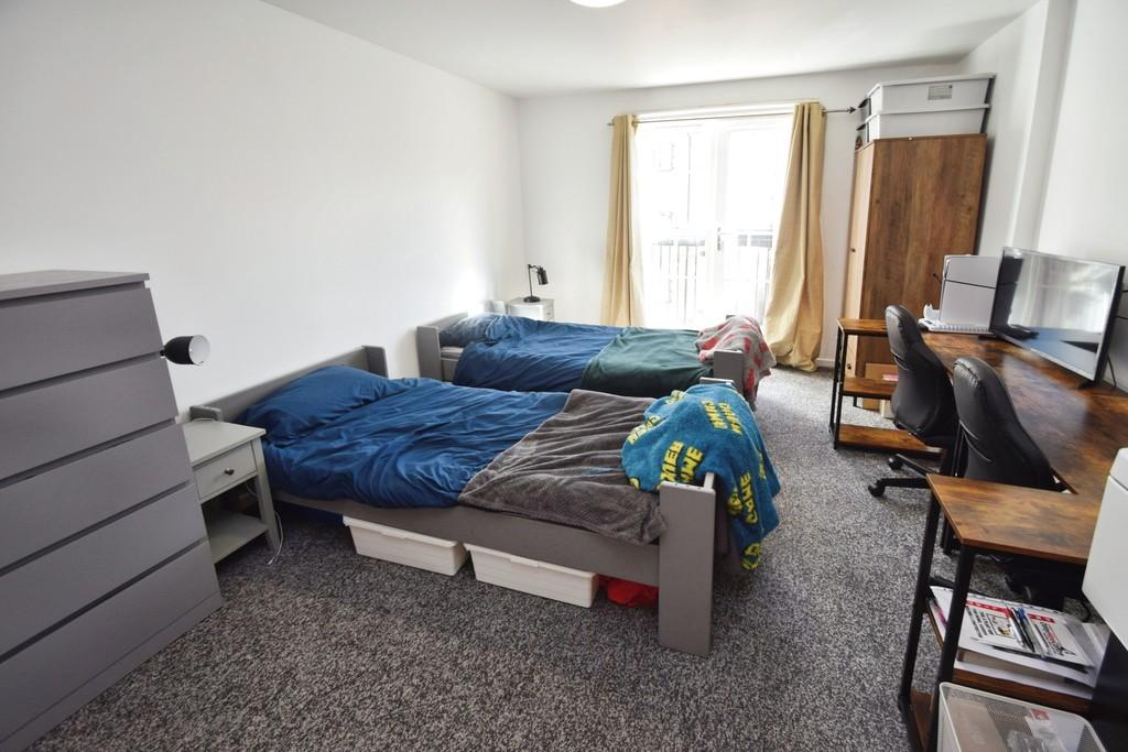 Cb4a3302-Bedroom 201