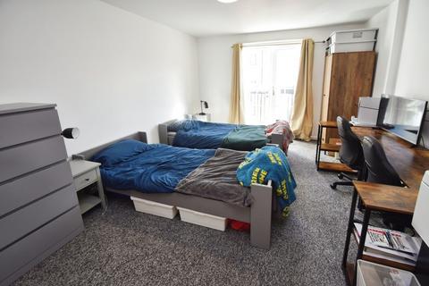 undefined, Dock Mill, Bradford BD17