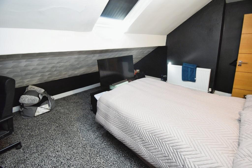 5b4cc7b1-BEDROOM 203