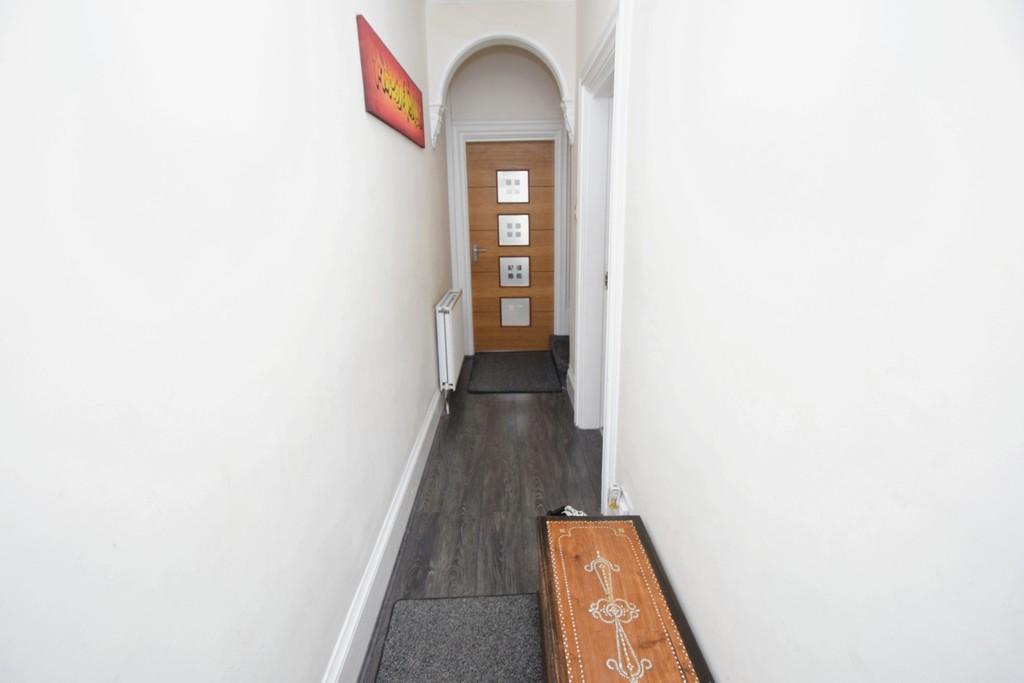 3864ab3c-Hall