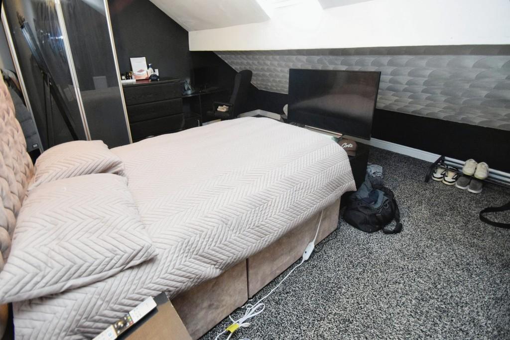 E8e78b89-Bedroom 204