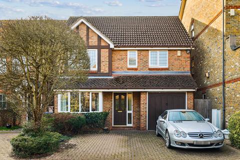 4 bedroom detached house for sale, Northweald Lane, Kingston Upon Thames KT2